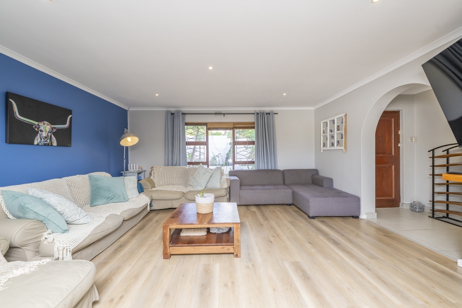5 Bedroom Property for Sale in Eversdal Western Cape